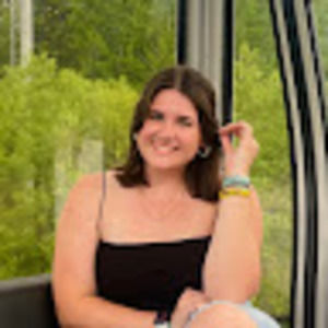 Meet your Posher, Alexis